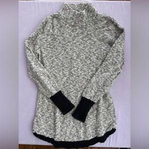 LL Bean Signature Cotton/Linen Pullover Sweater (Size M)